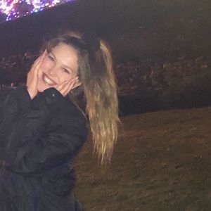 Meet your Posher, Anika